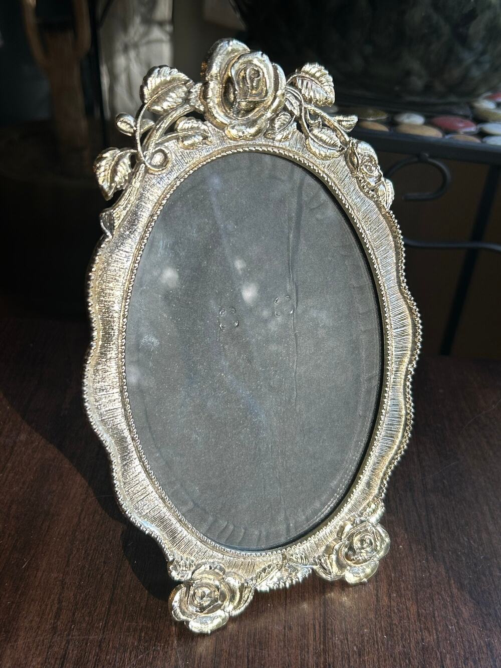 Victoria’s Secret Margaret Street Oval Frame Silver Roses